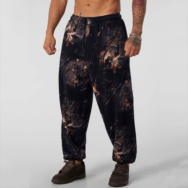 YOUNGLA Men's RealTree Camo Baggy Cuffed Joggers Hover Image